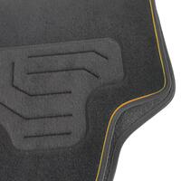 Set Covorase Auto Universale Custo Twin, Mocheta, negru cu bordura portocalie, 4 buc
