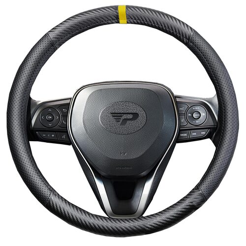 Husa volan tip fibra carbon, cu insertii piele ecologica perforata, negru cu detaliu galben, 38 cm